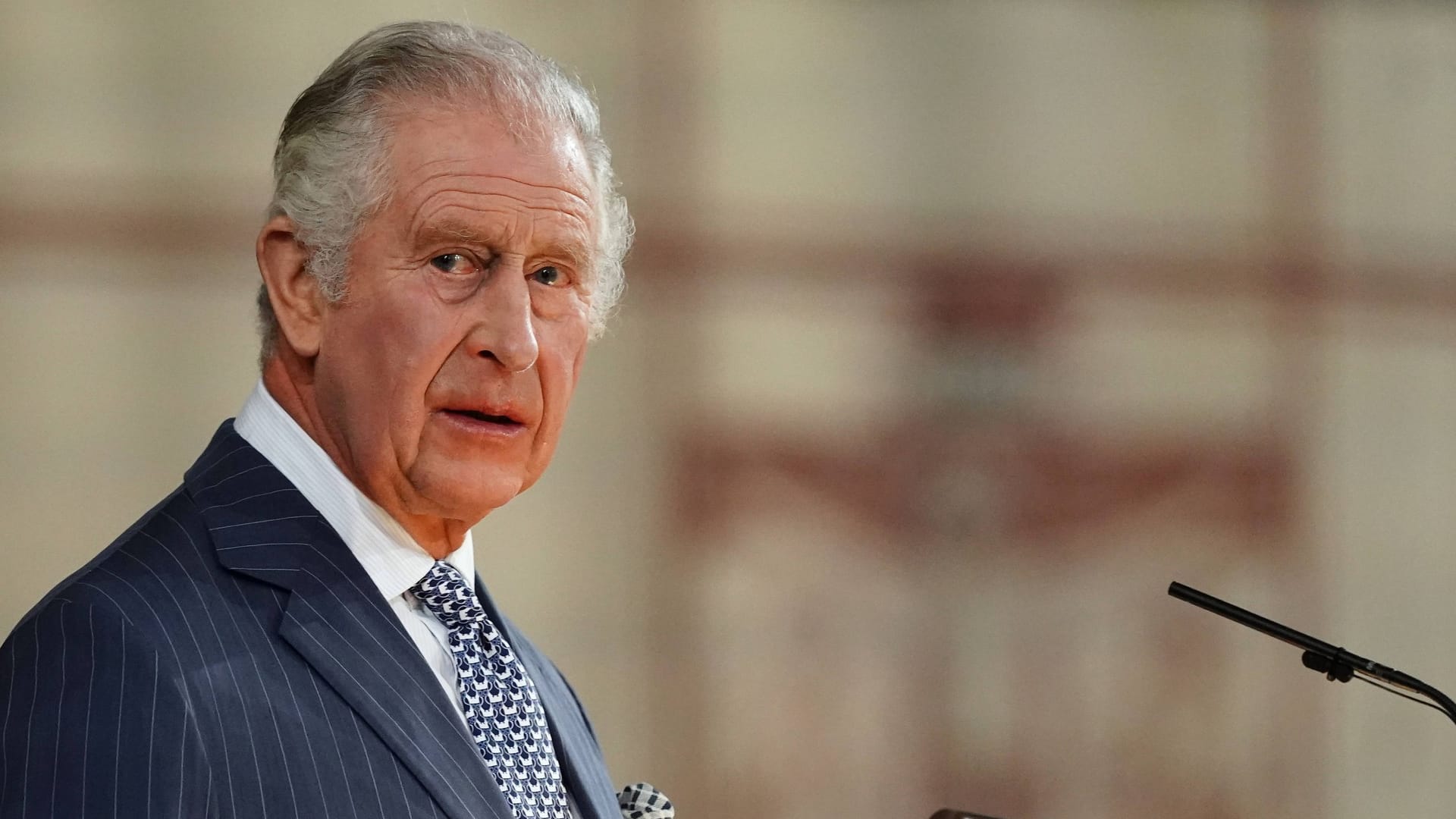 Charles III.: Der britische König muss sich in Behandlung geben.