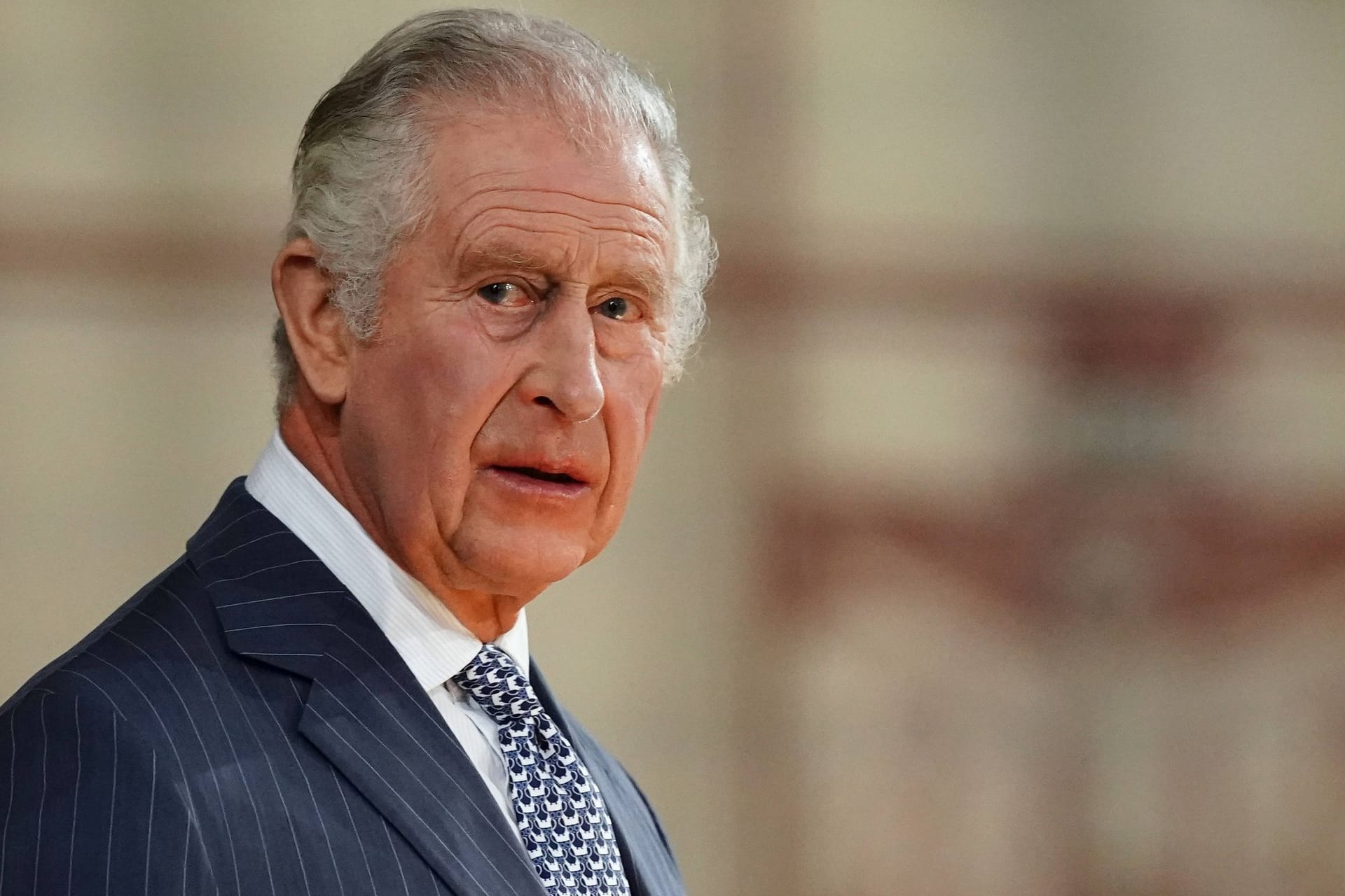 Charles III.: Der britische König muss sich in Behandlung geben.
