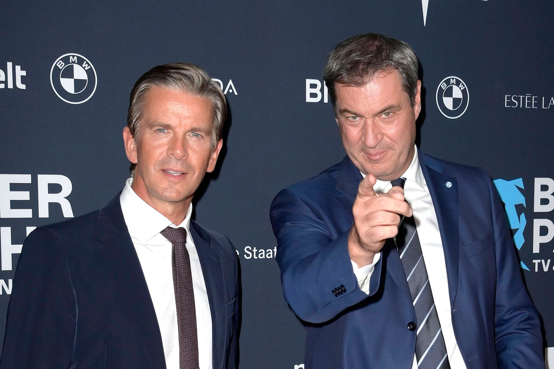 Markus Lanz mit dem bayerischen Ministerpräsidenten Markus Söder bei einer Gala in München (Archivbild): In der Stadt lebte Lanz Anfang der Neunziger und sprach nun darüber.