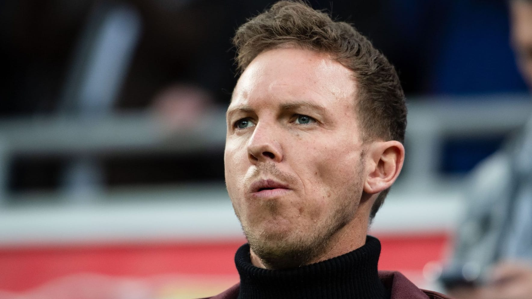 Schlecht gelaunt: Bayern-Trainer Julian Nagelsmann erlebte keinen angenehmen Abend in Leverkusen.