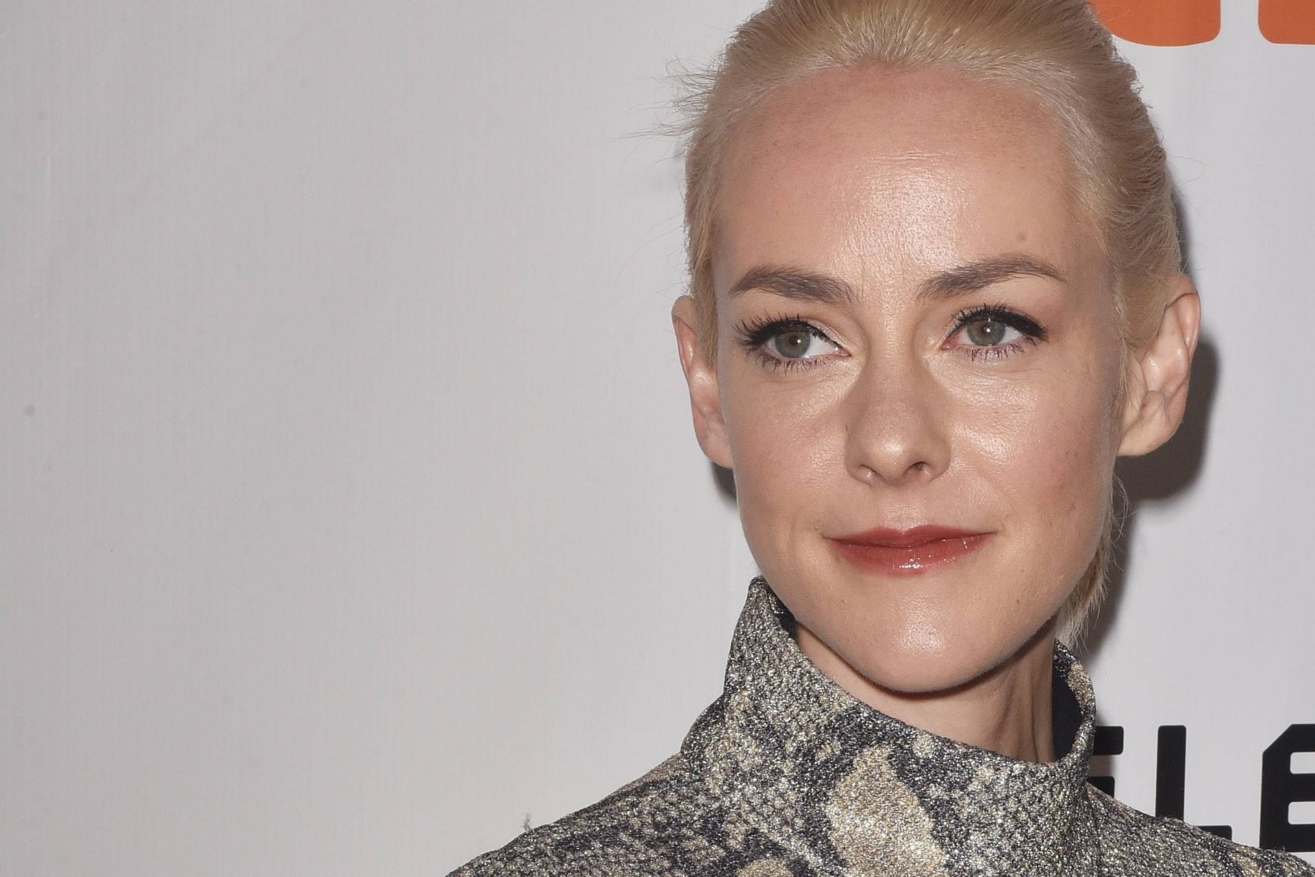 Jena Malone: Die Schauspielerin macht eine schockierende Enthüllung.