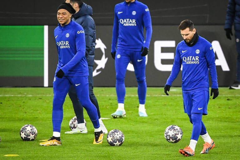 Kylian Mbappé (r.) und Lionel Messi: Die beiden Superstars von PSG stehen beim Achtelfinalrückspiel in München im Fokus.