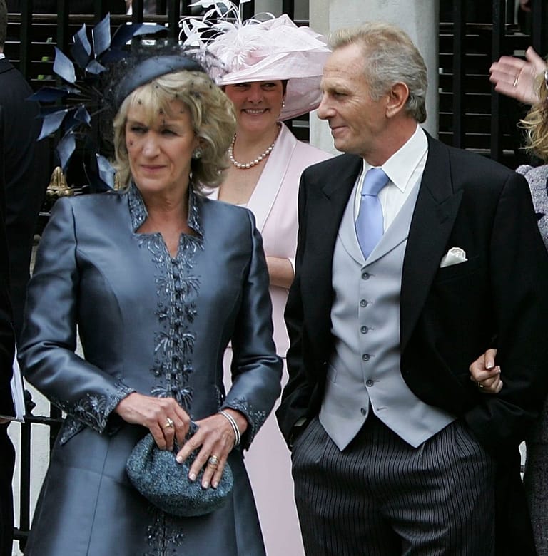 Annabel und Simon Elliott bei der Hochzeit von Charles und Camilla im Jahr 2005.