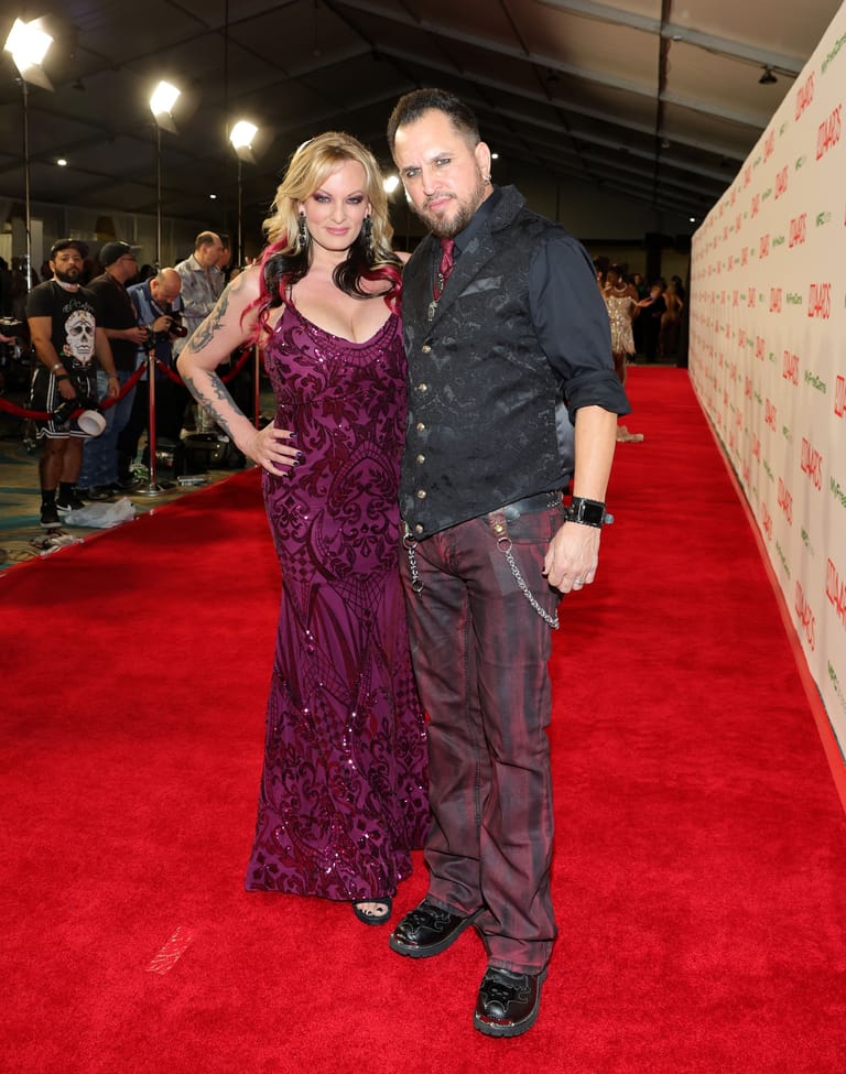 Stormy Daniels und Barrett Blade: Das Paar ist seit Ende 2022 verheiratet.