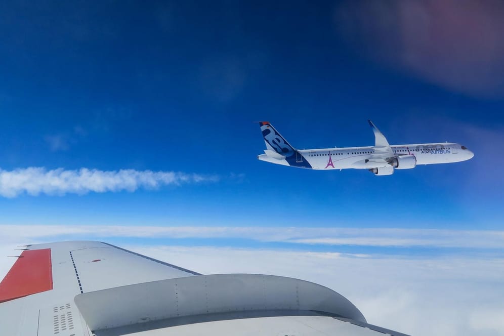 Airbus A321neo bei Testflug: Der Flieger wurde mit vollständig nachhaltig hergestelltem Kraftstoff betankt.