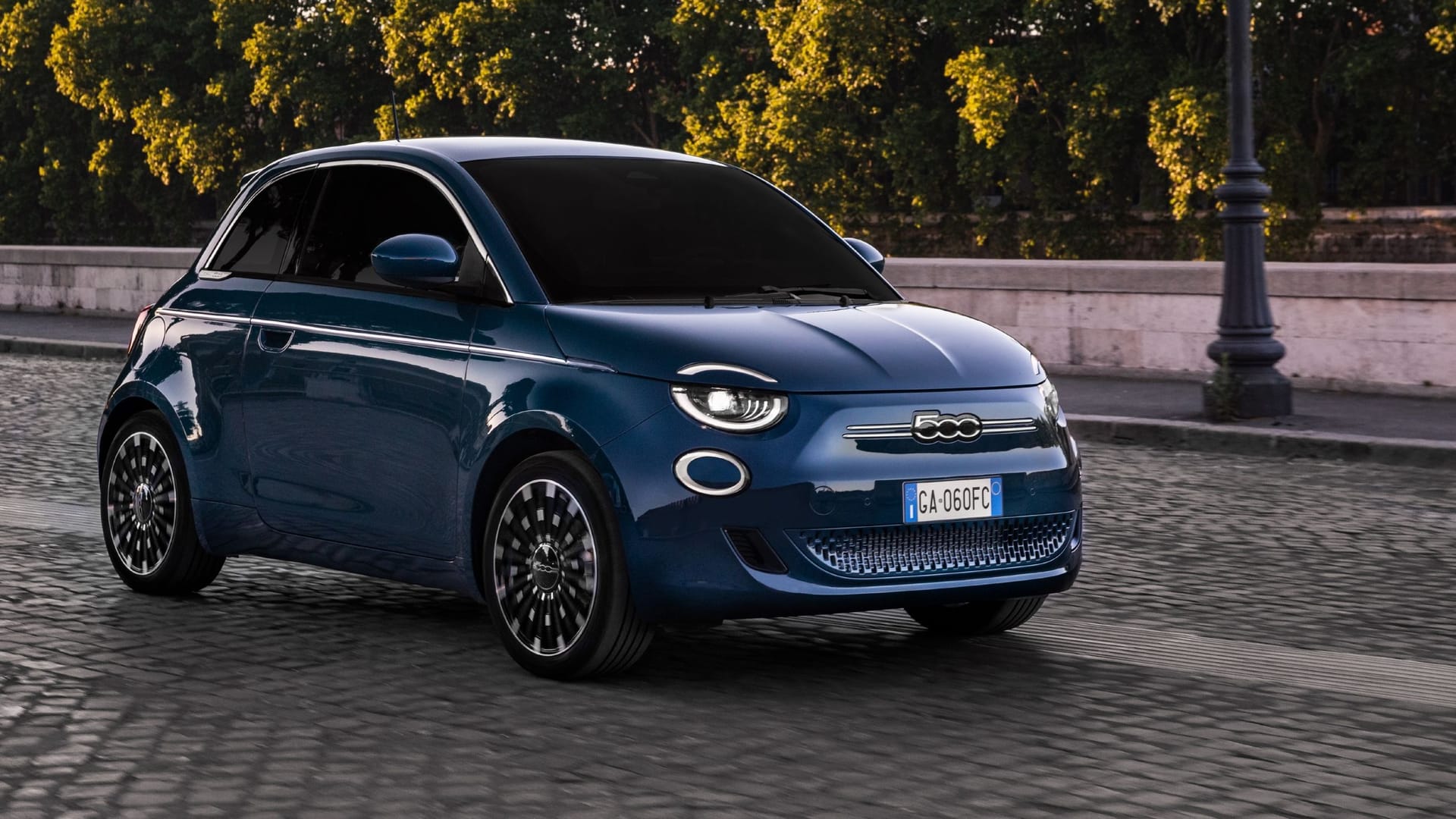 Fiat 500 Elektro: Im Abo gibt's ihn nun ab 150 Euro.