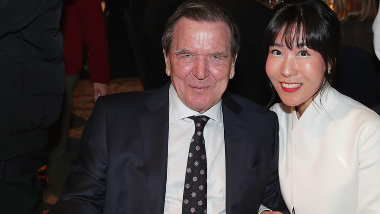 Gerhard Schröder und seine Ehefrau Soyeon Schröder-Kim: Das Paar ernährt sich seit diesem Jahr anders.