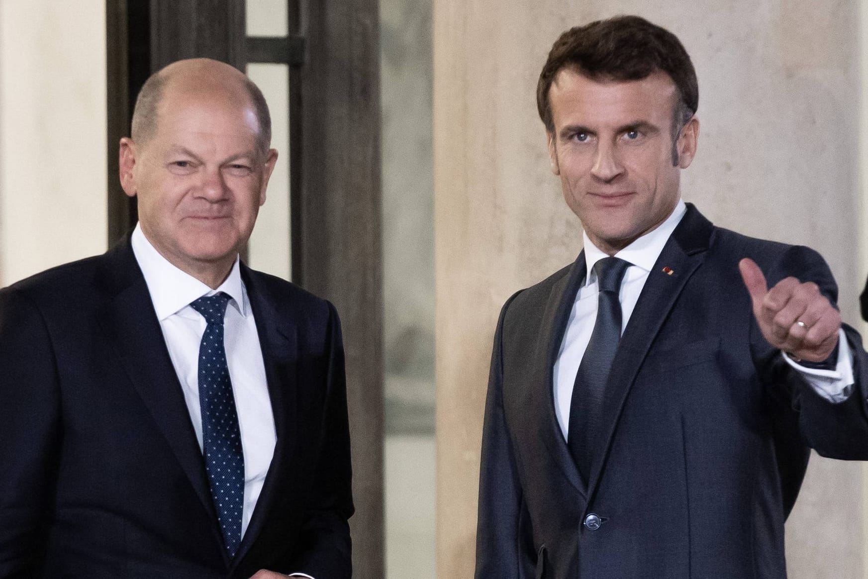 Olaf Scholz und Emmanuel Macron: Der Bundeskanzler soll sich zunächst mit dem französischen Präsidenten geeinigt haben.