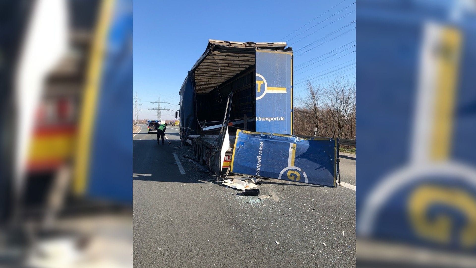 Der Lkw wurde im hinteren Teil zertrümmert.