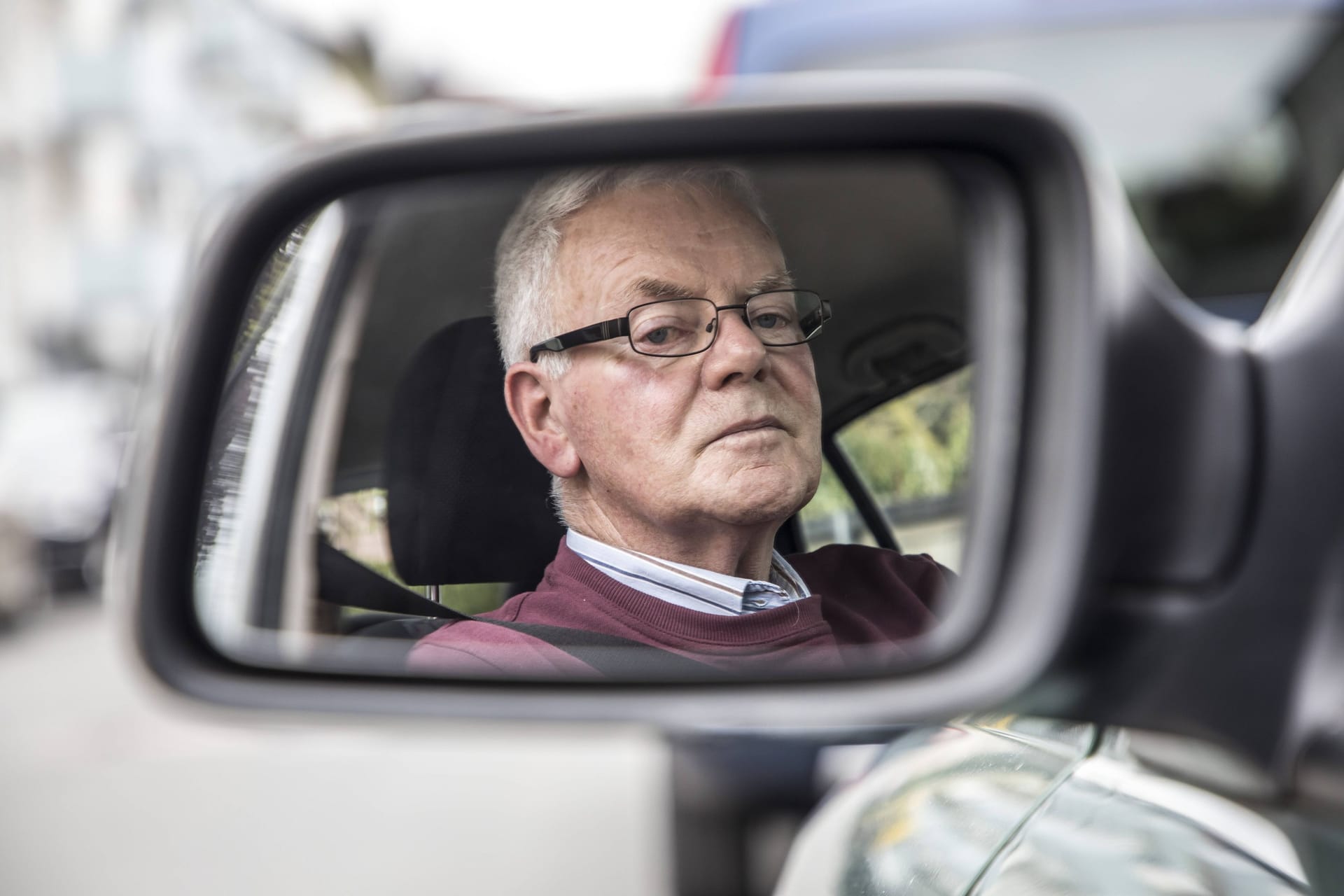 Vielleicht ein ernsthaftes Reifenproblem: Ein Quietschen während der Fahrt kann viele Ursachen haben.