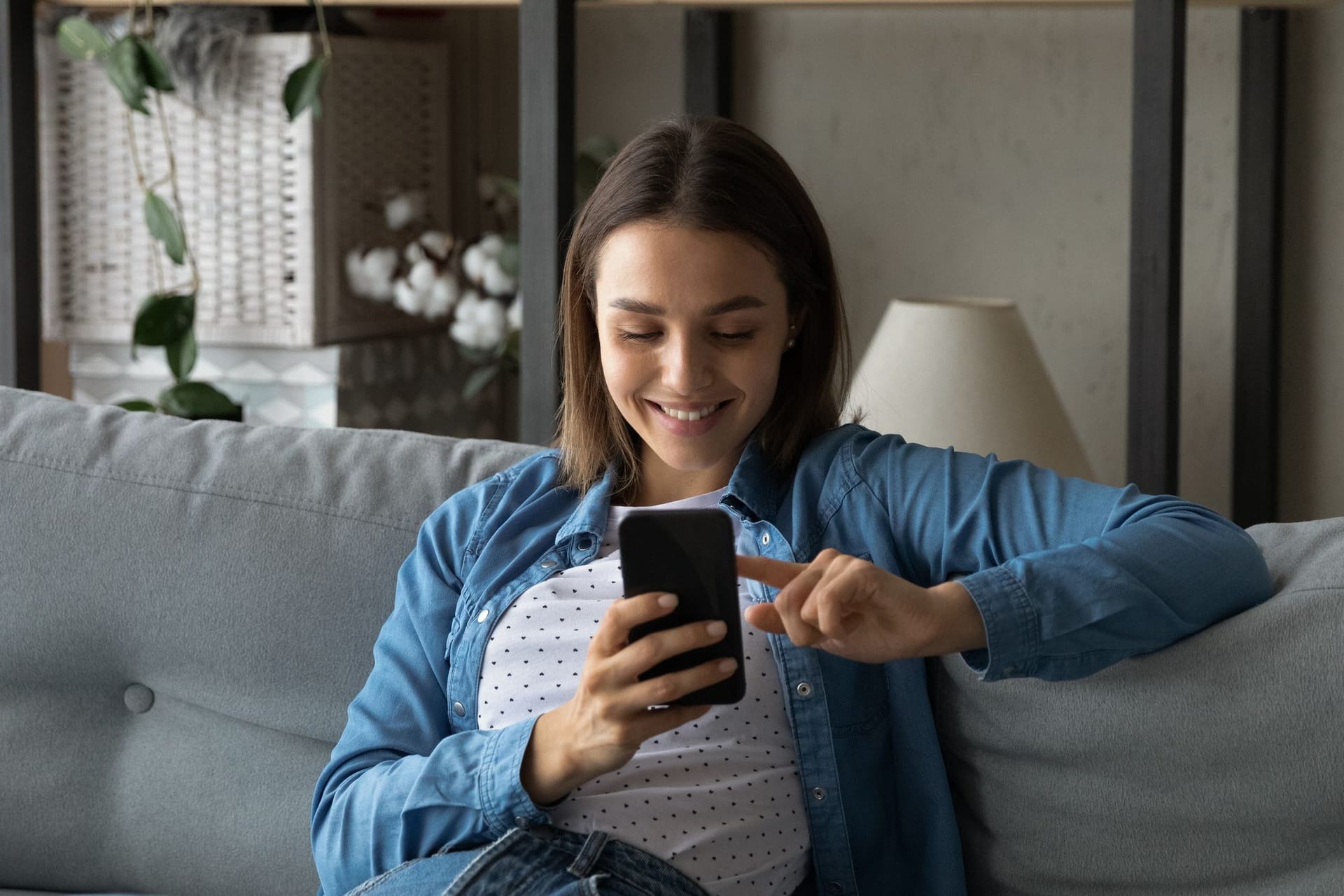 WhatsApp Backup hängt: Installieren Sie, wenn nötig, den Messenger neu.