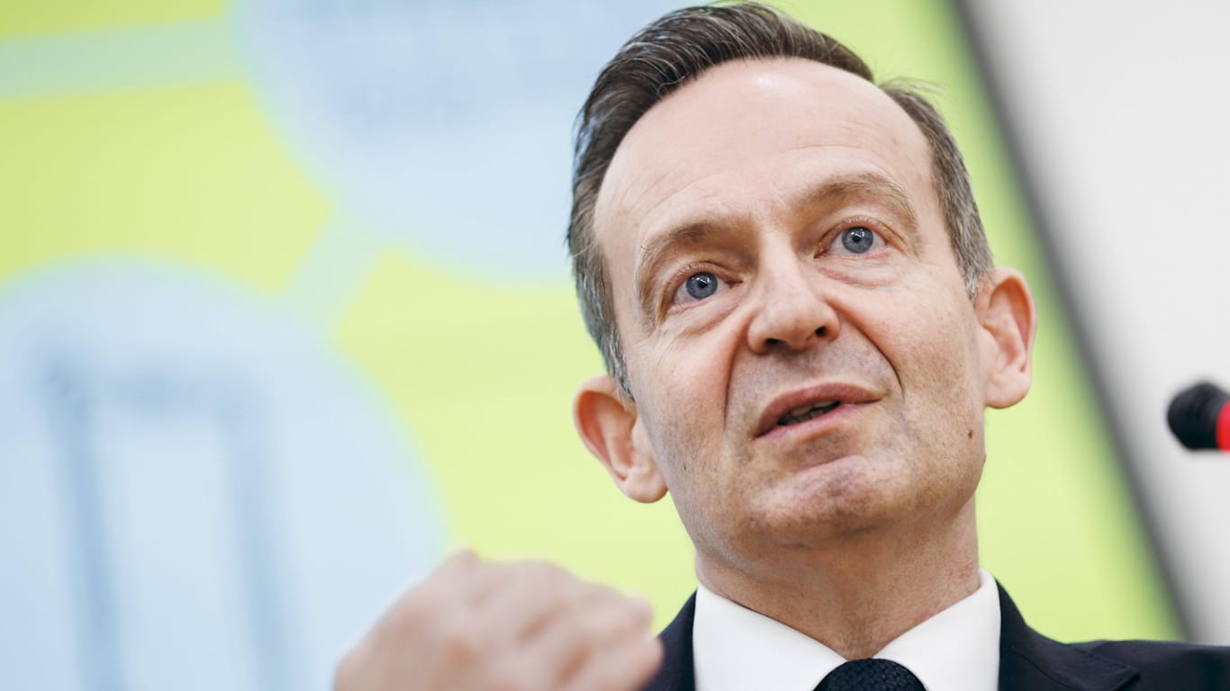 Volker Wissing: Laut "Spiegel" soll der Verkehrsminister im Streit mit Brüssel eingelenkt haben.