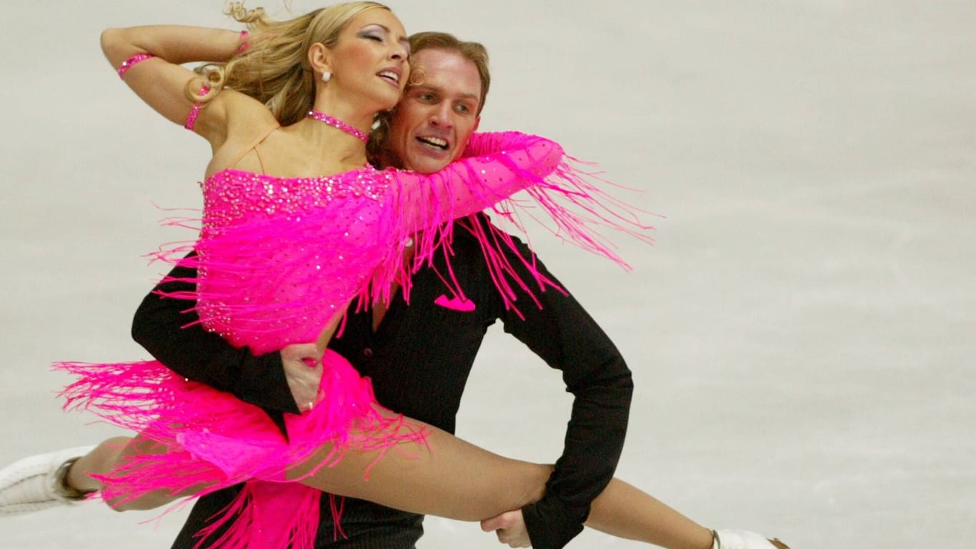 Tatjana Nawka und Roman Kostomarow: Das russische Duo holte 2004 WM-Gold im Eistanz.