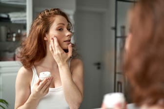 Parfümfreie Gesichtscremebei "Öko-Test": Diese Produkte sind die empfindliche Haut geeignet.