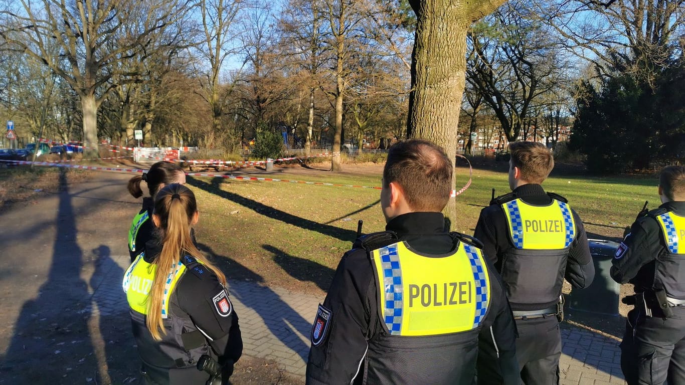 Bei einer Messerstecherei in Hamburg-Dulsberg wurde ein Mann lebensgefährlich verletzt.