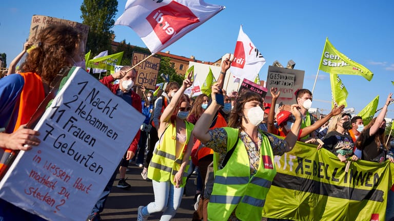 Verdi Streik in Berlin: Die Mitarbeiter fordern ein neues Angebot mit mindestens 10,5 % mehr Lohn.