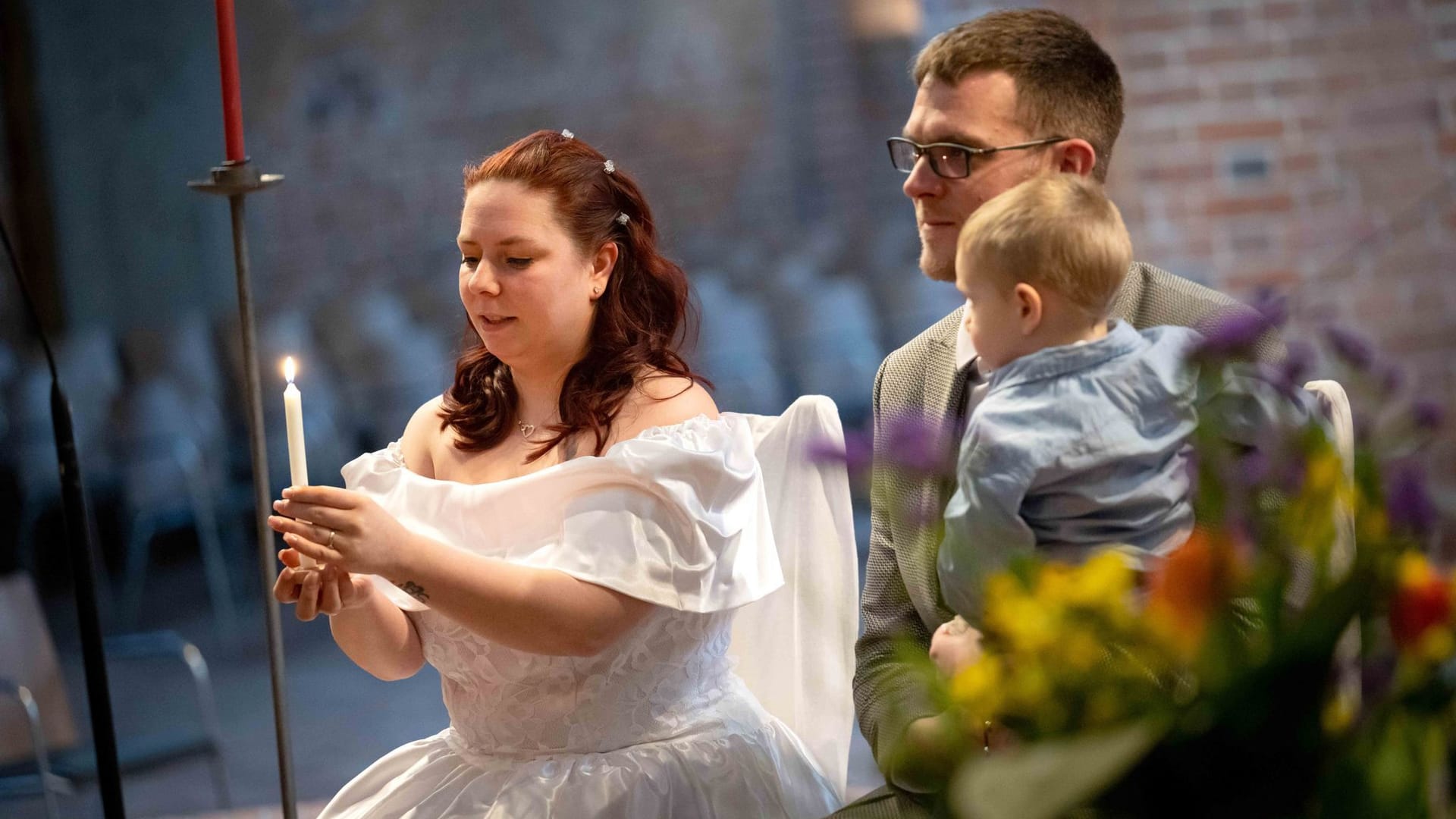 Jacqueline und Marvin Cabeza heirateten in der Marktkirche: Der 23.3.23 ist ein besonderes Hochzeitsdatum.