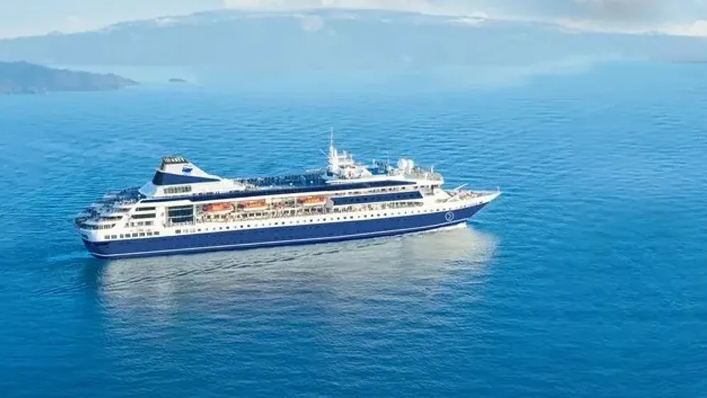 Die MV Gemini, ein 30 Jahre altes Kreuzfahrtschiff, das zurzeit renoviert wird, soll die Passagiere um die Welt bringen.