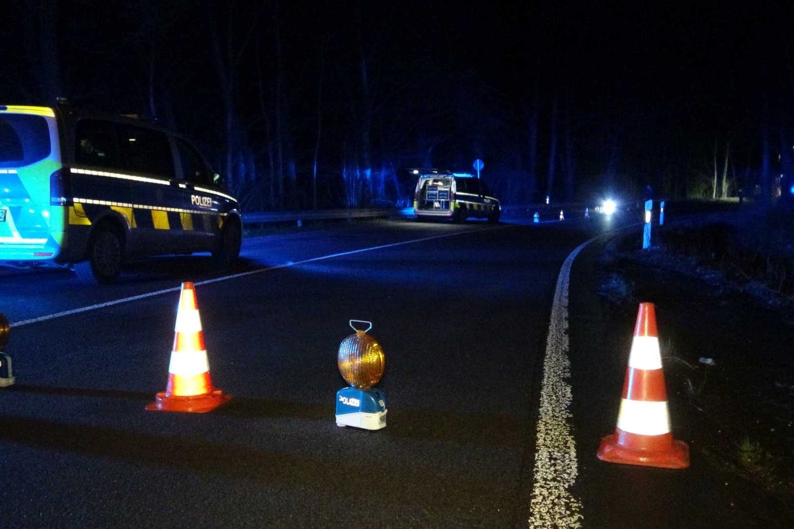 Absperrungen auf der Wittener Straße: Ein Kradführer kam bei einem Unfall ums Leben.