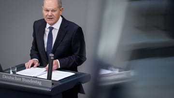 Olaf Scholz ingin menjelaskan arahnya dalam krisis Ukraina.