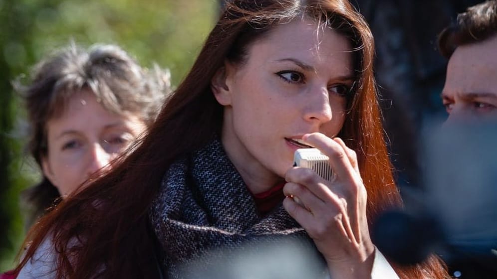 Die Moskauer Politikerin Elwira Vicharewa berichtet über Vergiftungserscheinungen.