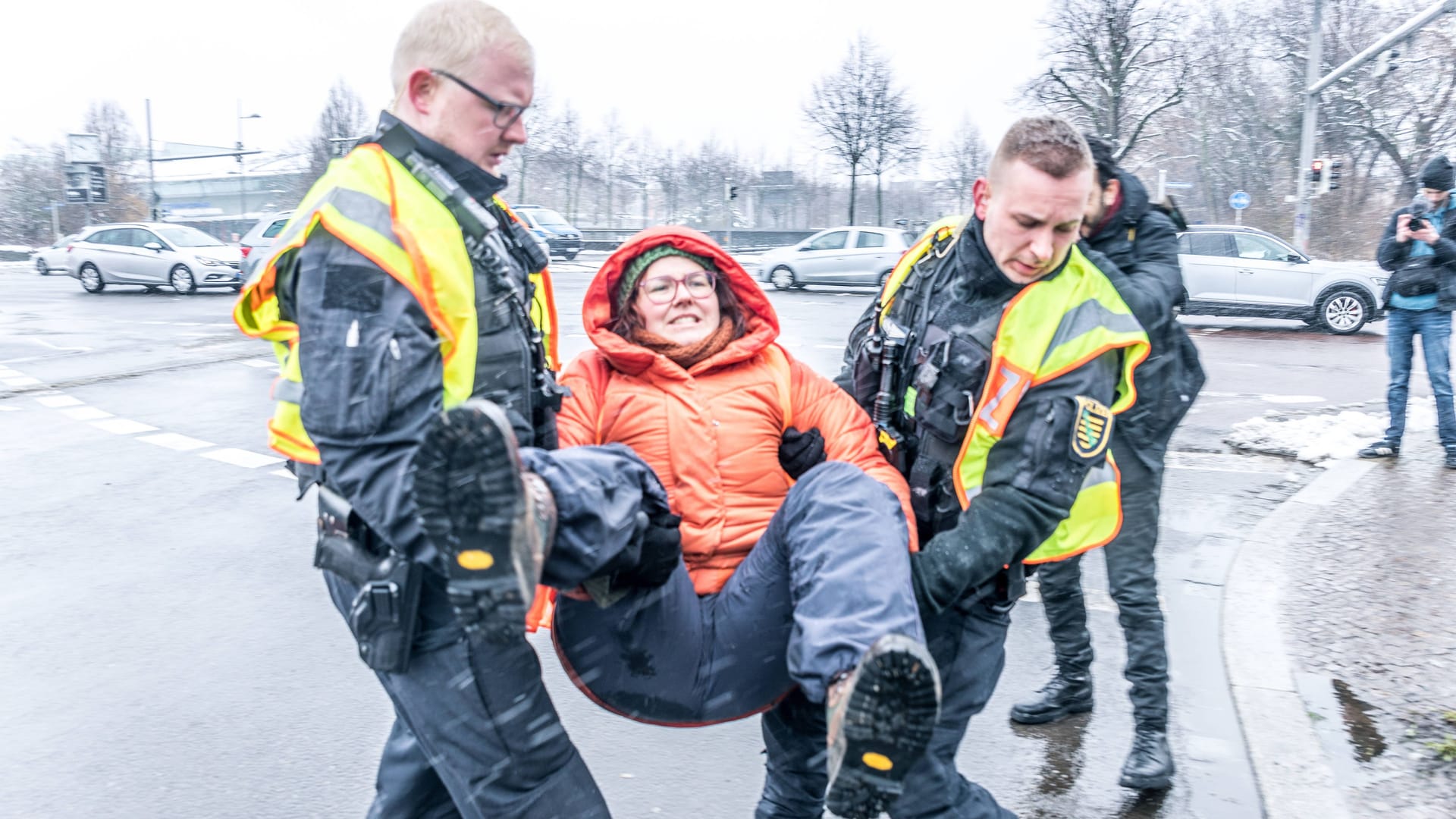 Klimaaktivisten in Leipzig: Die Gruppe wird von einigen Politikern scharf kritisiert.