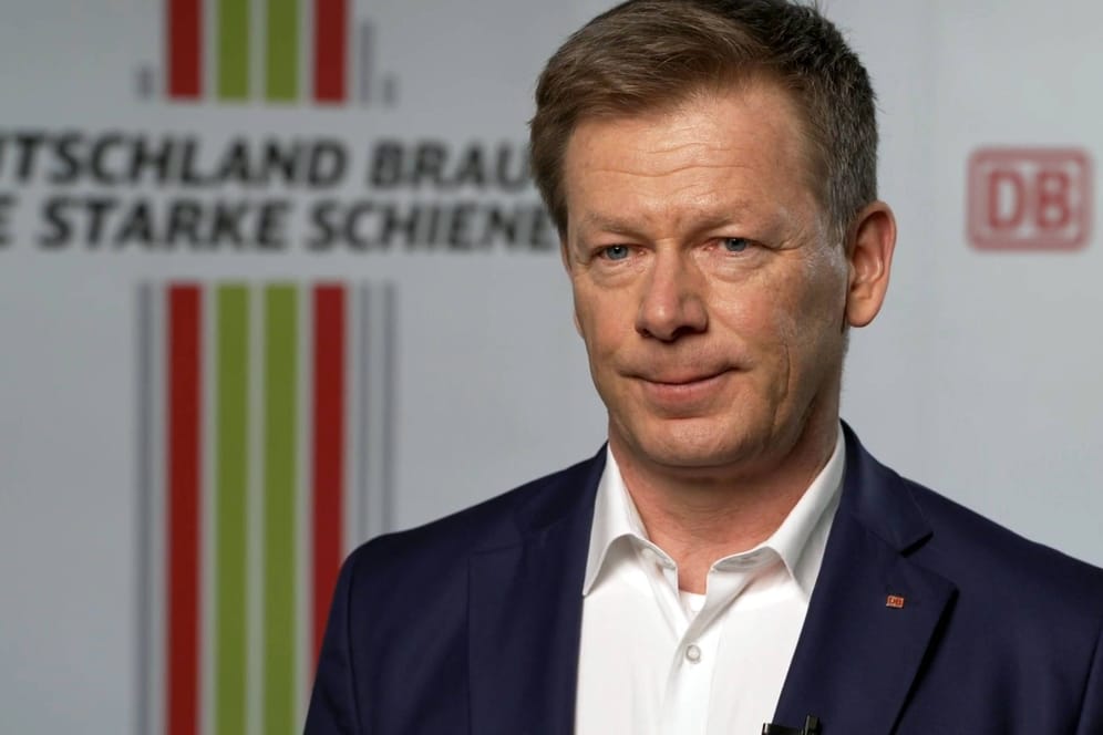 Richard Lutz: Der Vorstandsvorsitzende der Deutschen Bahn erhielt 2022 für seine Tätigkeit 2,24 Millionen Euro.