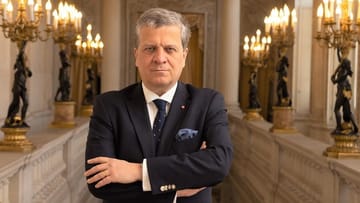 Jan Emeryk Rościszewski: Od kwietnia 2022 jest ambasadorem RP we Francji.