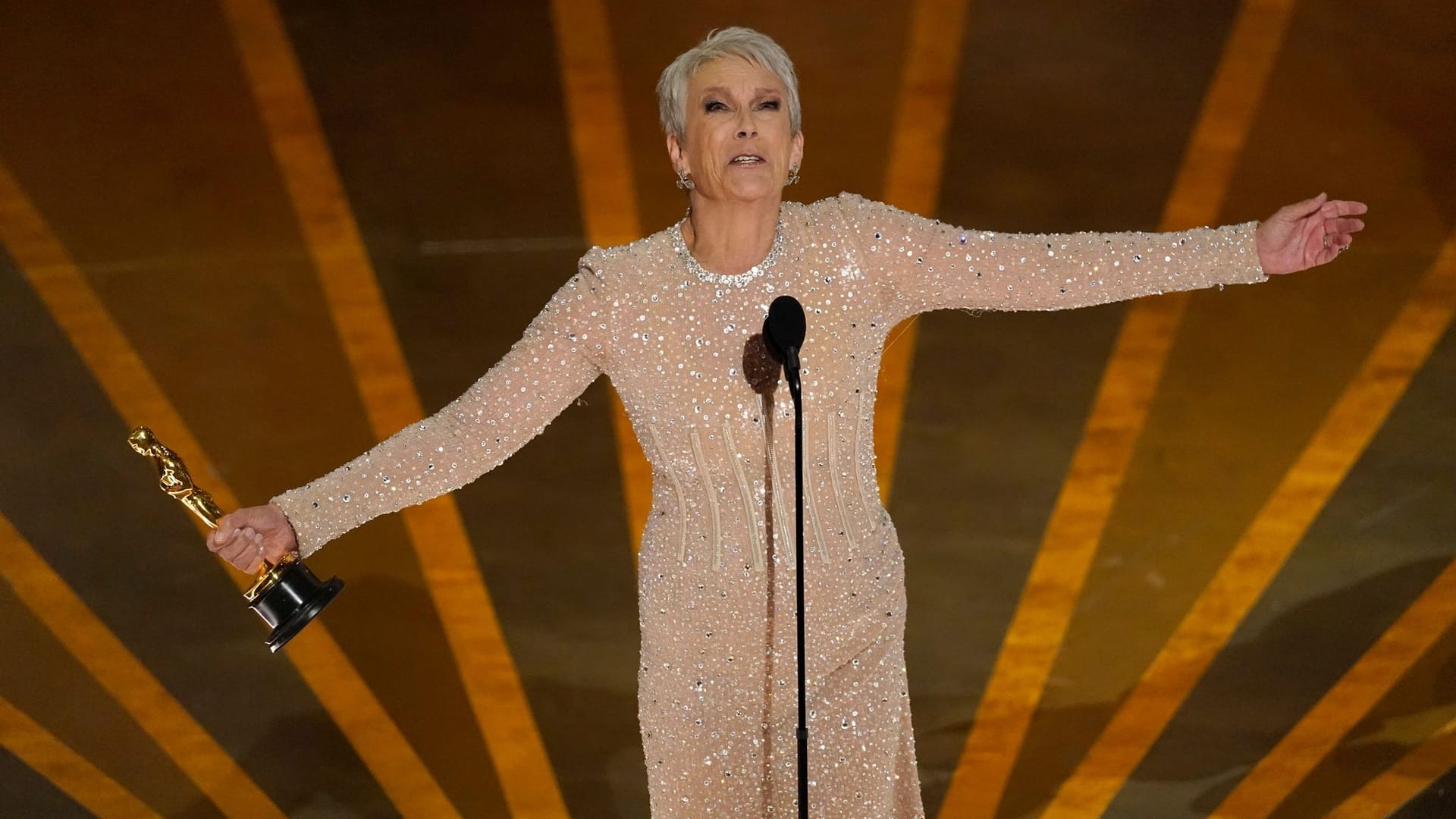 Jamie Lee Curtis: Sie war zum ersten Mal für einen Oscar nominiert und hat direkt gewonnen.