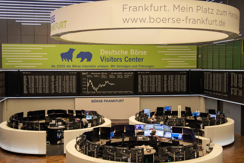 Die Börse in Frankfurt (Archivbild): Der Dax ist unter 15.000 Punkte gefallen.