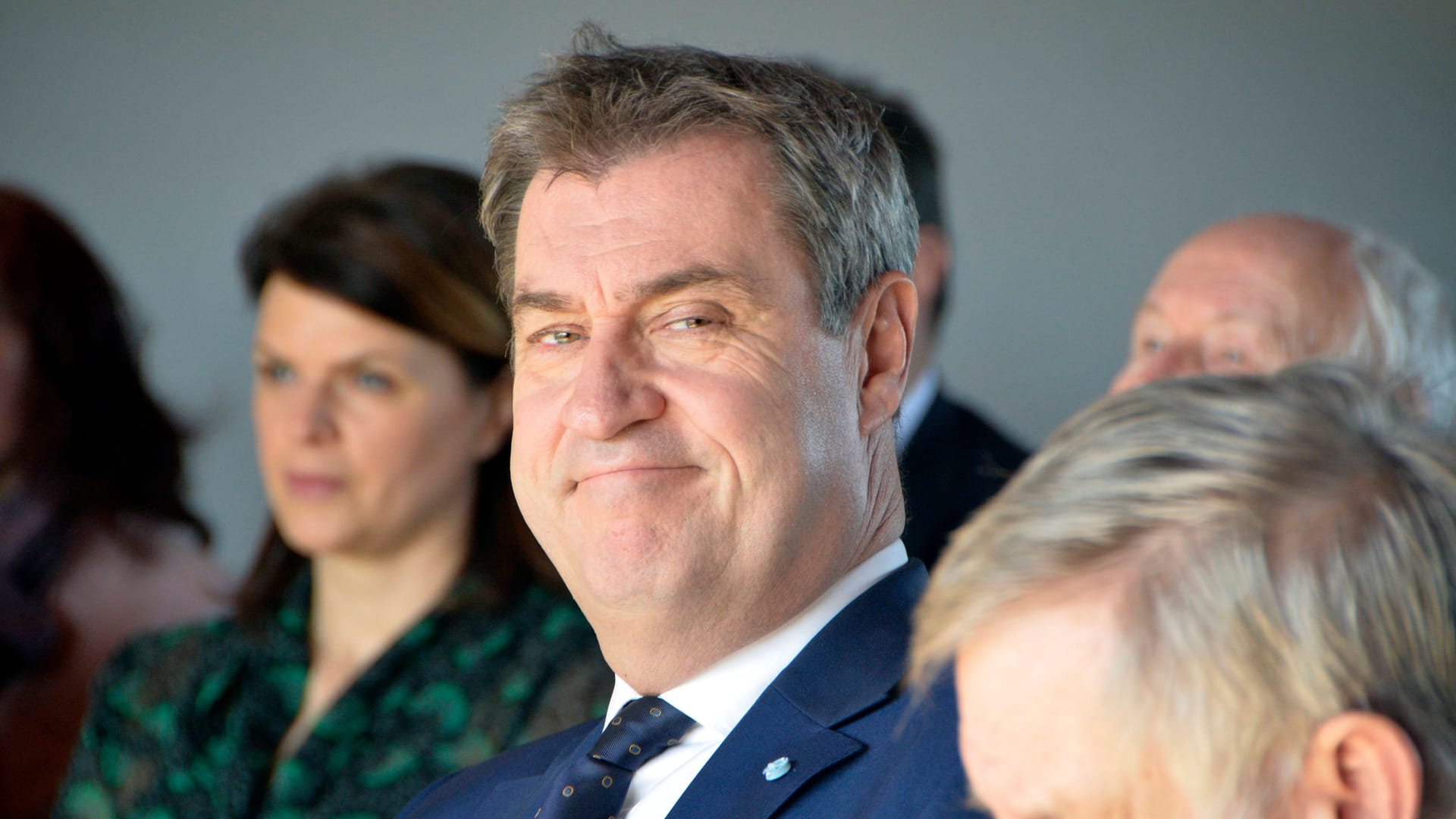 Ministerpräsident, Bayern, Markus Söder, CSU, Graffiti, SS-Mann