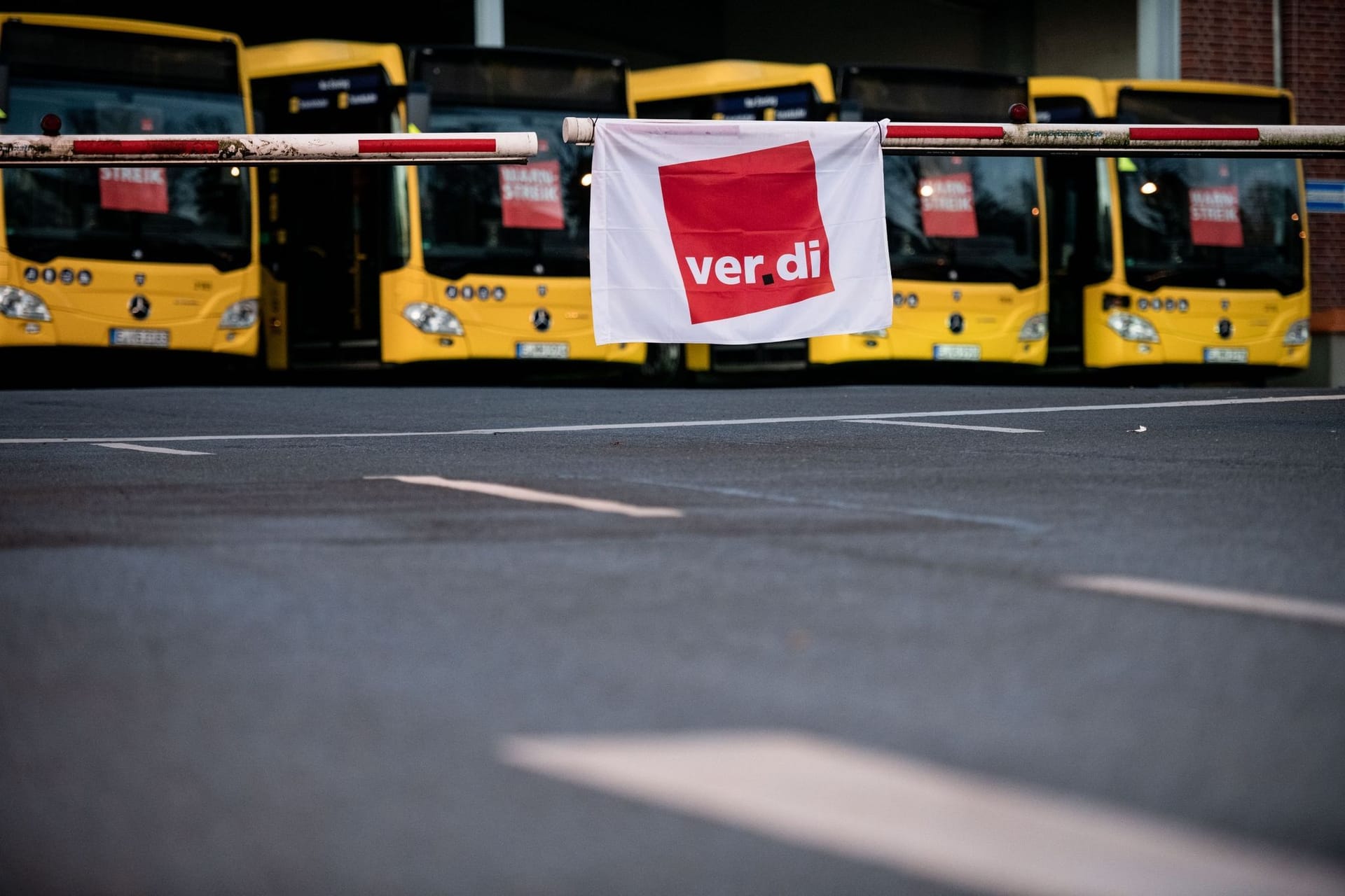 Warnstreiks im Nahverkehr