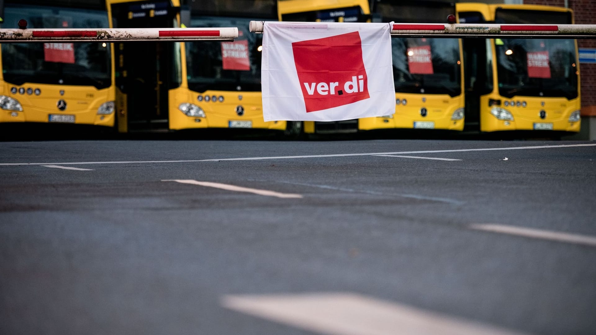 Warnstreiks im Nahverkehr