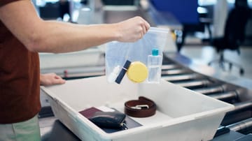 Beware of the security check: If you haven't passed the security check yet, you risk handing over your purchased liquids at the security check.