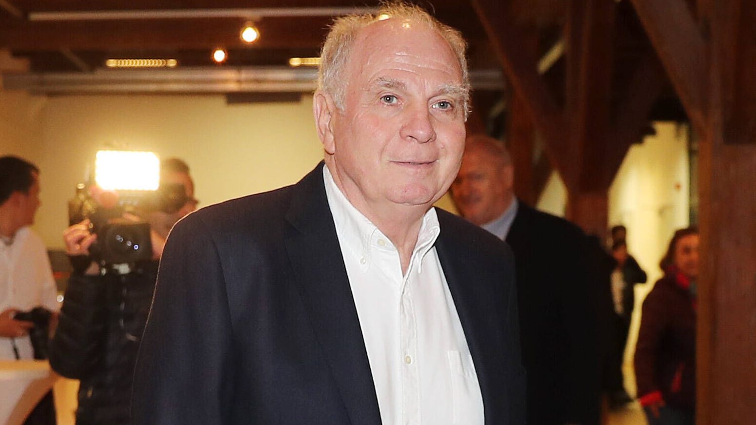 Uli Hoeneß (Archivbild): Der langjährige Bayern-Macher traf sich nun mit dem Chef von PSG.