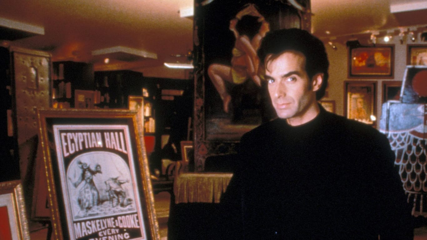 David Copperfield 1995 auf dem Höhepunkt seiner Karriere: In München stellt er sein Programm 15 Jahre Magie vor.
