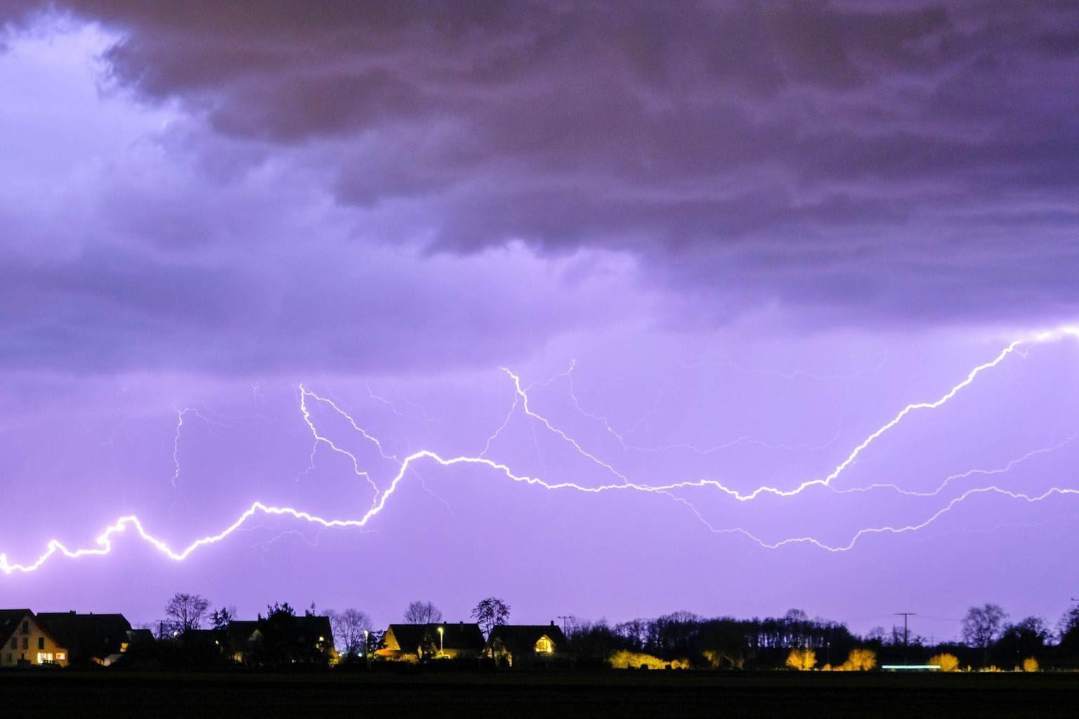 Eine Gewitterfront (Symbolbild): In Berlin und Brandenburg könnten Unwetter bevorstehen.