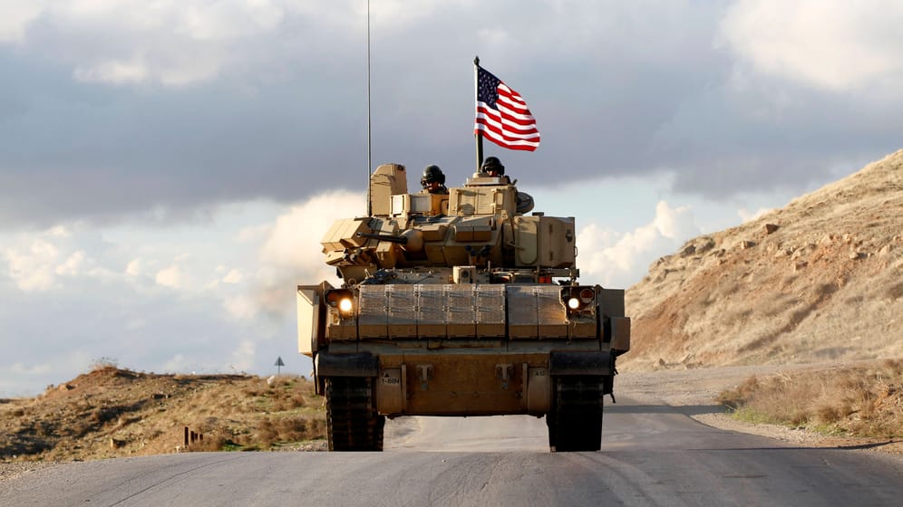 Amerikanische Soldaten in Syrien (Archivbild): Ein US-Soldat ist laut Pentagon bei einem Drohnenangriff gestorben.