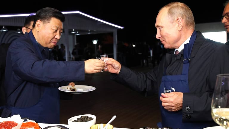 Russland im Jahr 2018: Der chinesische Präsident Xi Jinping besucht seinen Amtskollegen Wladimir Putin. Nun reist Xi erneut nach Moskau.