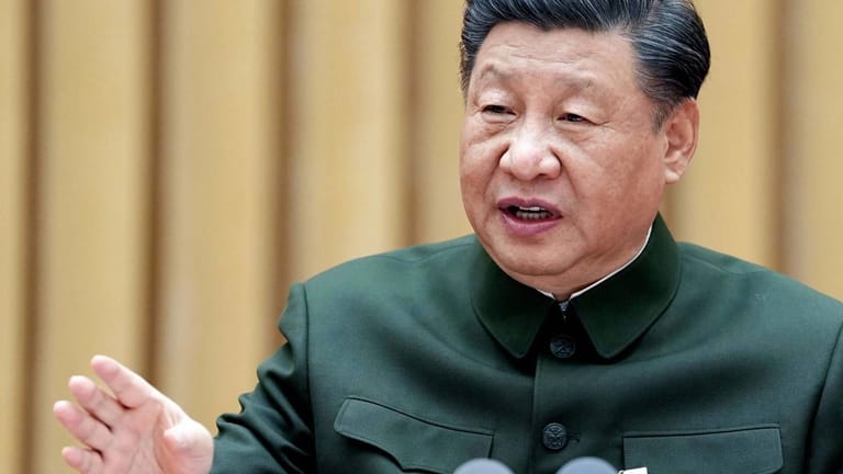 Chinas Präsident Xi Jinping: Xi Jinping ist vom Volkskongress für eine dritte Amtsperiode bestätigt worden.