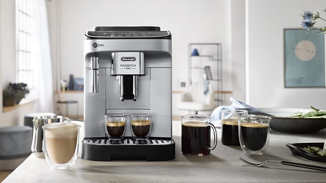 Bei Amazon erhalten Sie den Magnifica Evo ECAM 292.33.SB Kaffeevollautomaten von De'Longhi heute zum neuen Rekord-Tiefpreis im Angebot.