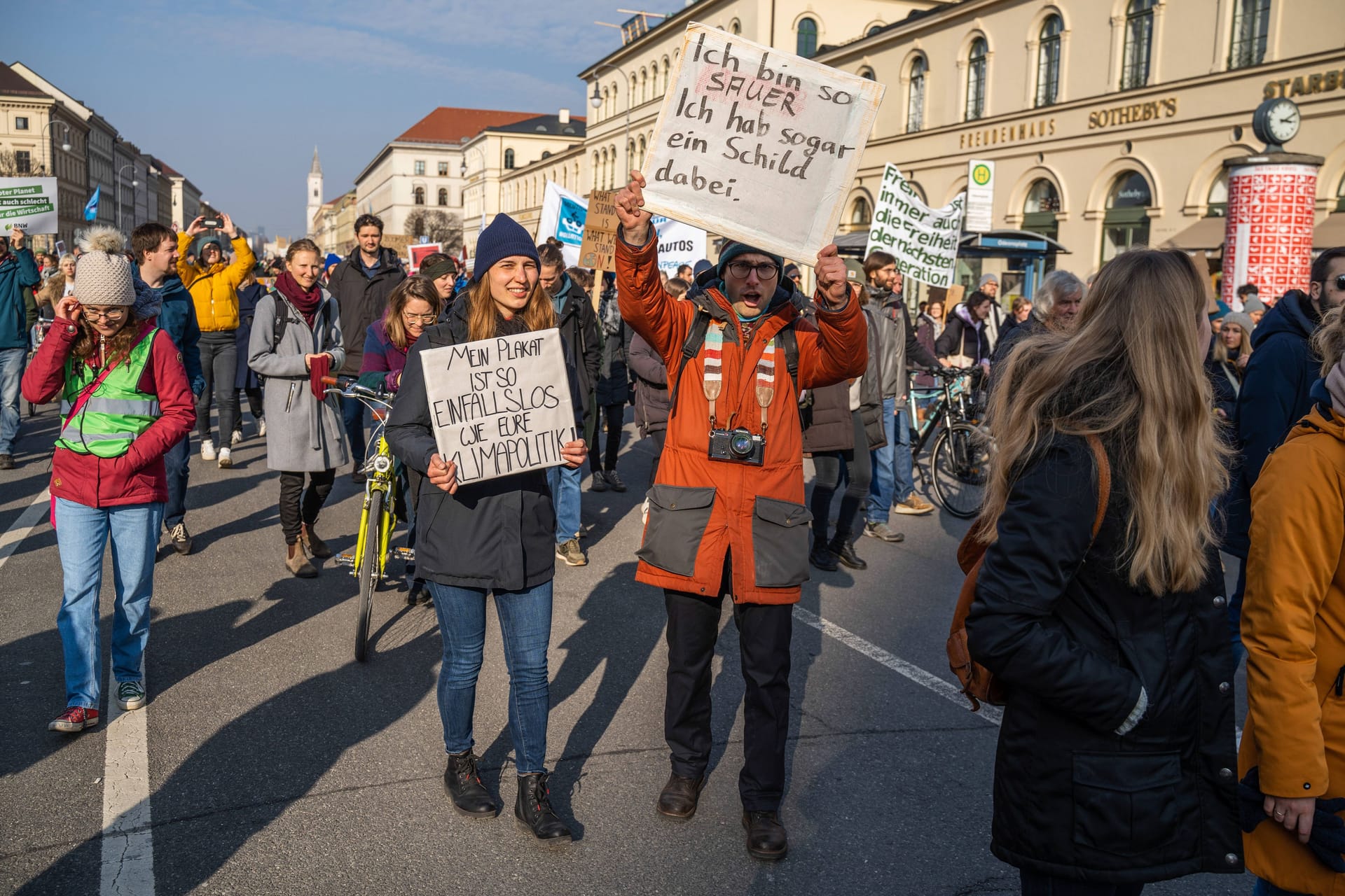 Vergangene Woche streikte die Gewerkschaft Verdi mit Klimaaktivisten (Archivbild): Am Mittwoch sind die Kitas dicht.