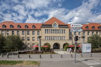 Ansicht des Klinikums in München-Schwabing (Archivbild): Auch hier streikt das Personal am Dienstag und Mittwoch.