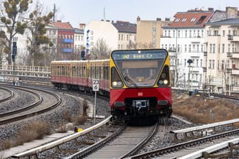 S-Bahn in Berlin (Archivbild): Am Donnerstagabend herrscht Riesen-Chaos.