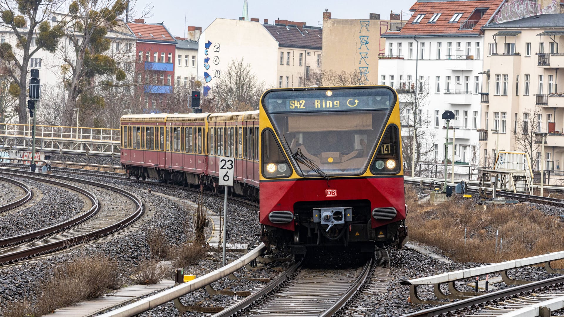 S-Bahn in Berlin (Archivbild): Am Donnerstagabend herrscht Riesen-Chaos.