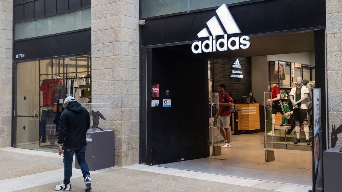 Adidas rudert im Markenstreit mit Black Lives Matter zuruck