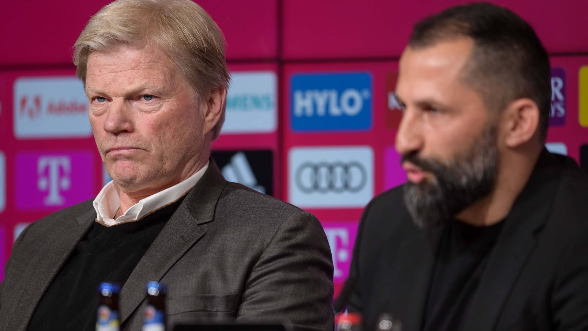 Oliver Kahn (l.) und Hasan Salihamidzic: Die Bayern-Bosse standen am Samstag Rede und Antwort.