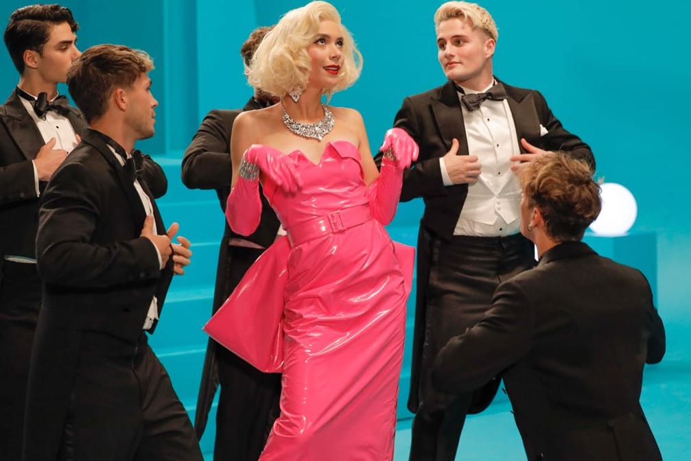 "Germany's Next Topmodel": Die Elevator Boys und Kandidatin Mirella.