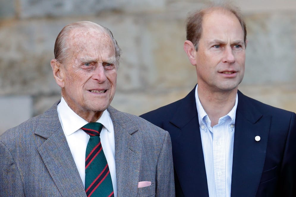 Prinz Philip und Prinz Edward: Der Jüngere beerbt den Älteren.