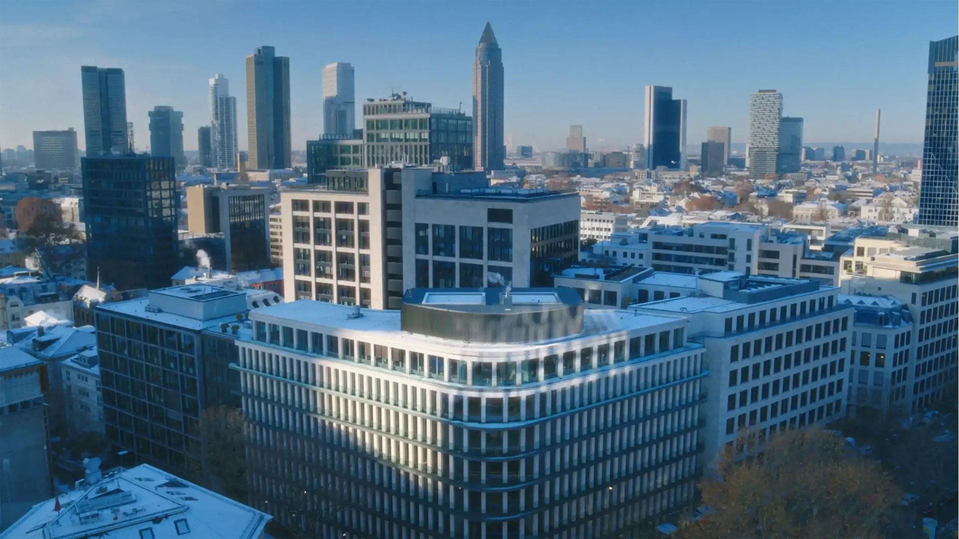 Offene Immobilienfonds können Ihrem Portfolio Stabilität bieten, besonders wenn er in innovative Immobilienkonzepte investiert. Offene Immobilienfonds können Ihrem Portfolio Stabilität bieten, besonders wenn er in innovative Immobilienkonzepte investiert.